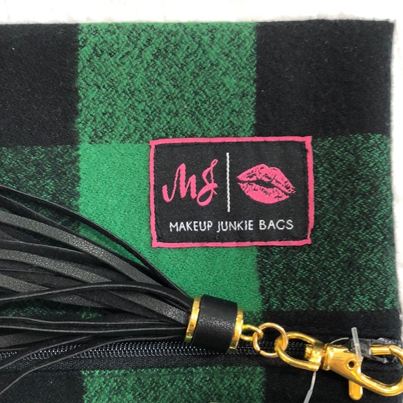 NEW Makeup Junkie Bag Medium Black & Green Plaid - Picture 2 of 6